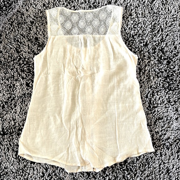 Off White Blouse - Picture 4 of 7